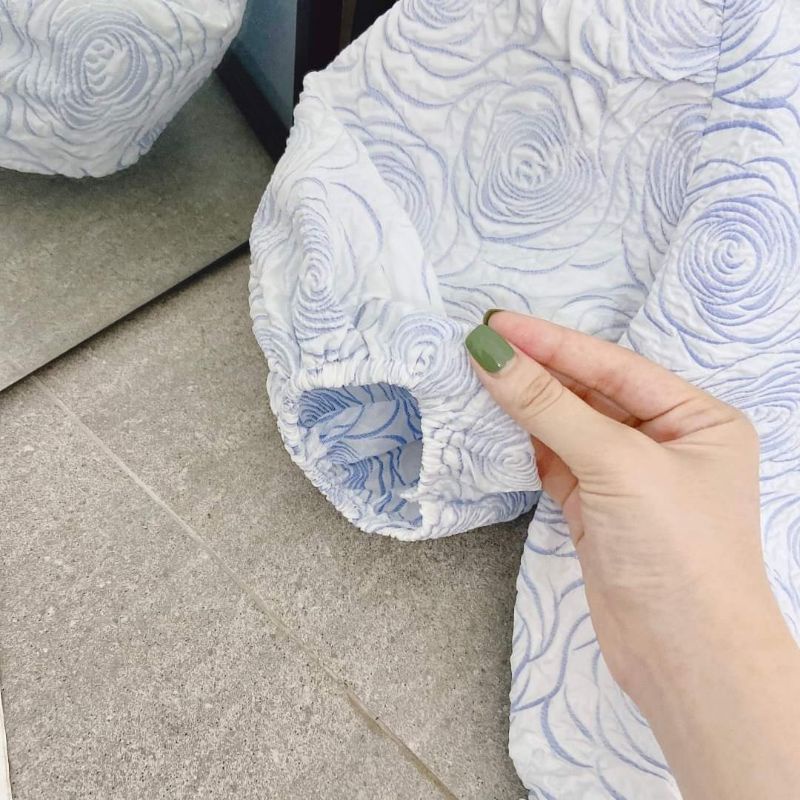 Đầm midi gấm hoa xanh tay lỡ