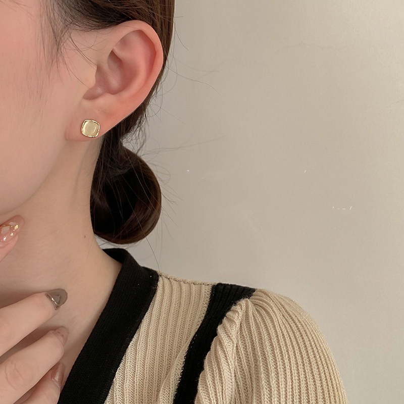 Set 6 khuyên tai phong cách Hàn Quốc