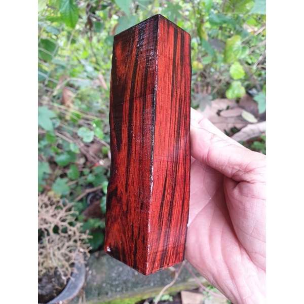 Phôi gỗ chắc đỏ đen