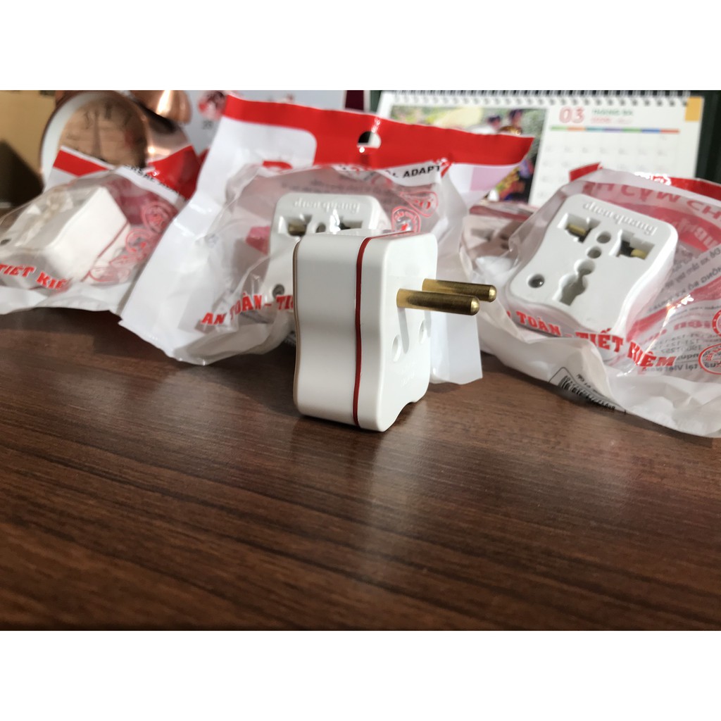 Phích cắm chuyển UA2A