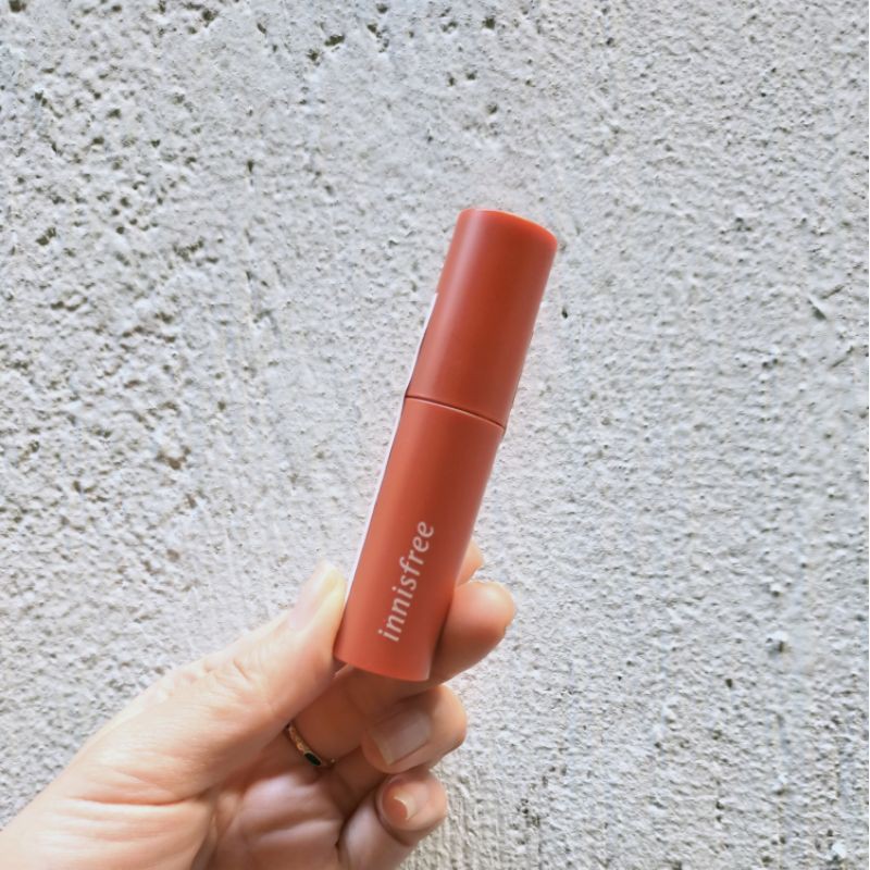 Son tint lì mềm mượt innisfree Vivid Cotton Ink 4g | BigBuy360 - bigbuy360.vn