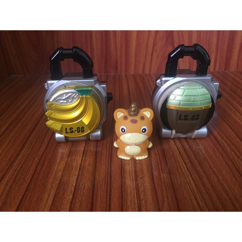 DX Banana Lockseed + Candy Toy Donguri Lockseed - Kamen Rider Gaim