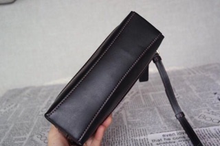 TÚI HẾN CHUẨN AUTH