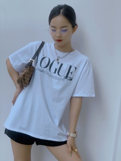 áo thun vogue freesize 2 màu đen trắng