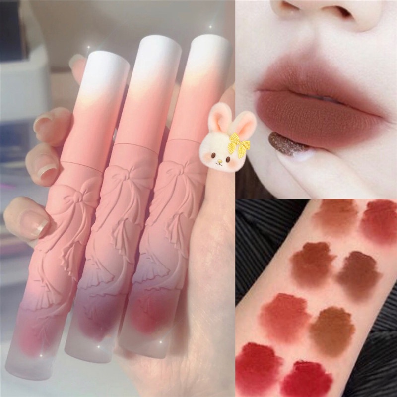 Son kem lì dưỡng ẩm thiết kế vỏ họa tiết nơ xinh xắn