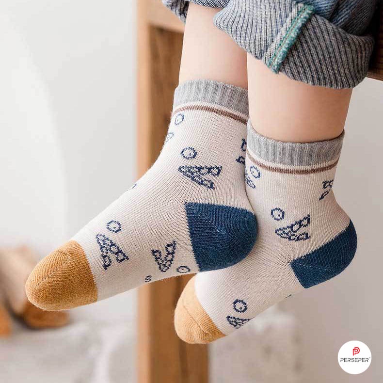 Tất cho bé trai gái hoạt tiết dễ thương ngộ nghĩnh, sét tất vớ trẻ em chất liệu vải Hàn chống trơn trượt- Cherry Shop