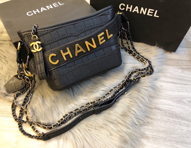 Túi X hobo da sần box nam châm | BigBuy360 - bigbuy360.vn