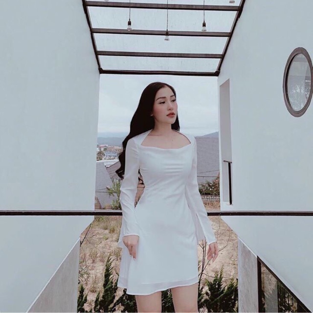 ĐẦM TRẮNG XOÈ TAY LOE
