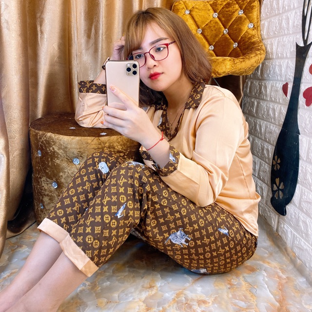 Bộ mặc nhà lụa cao cấp cực đẹp