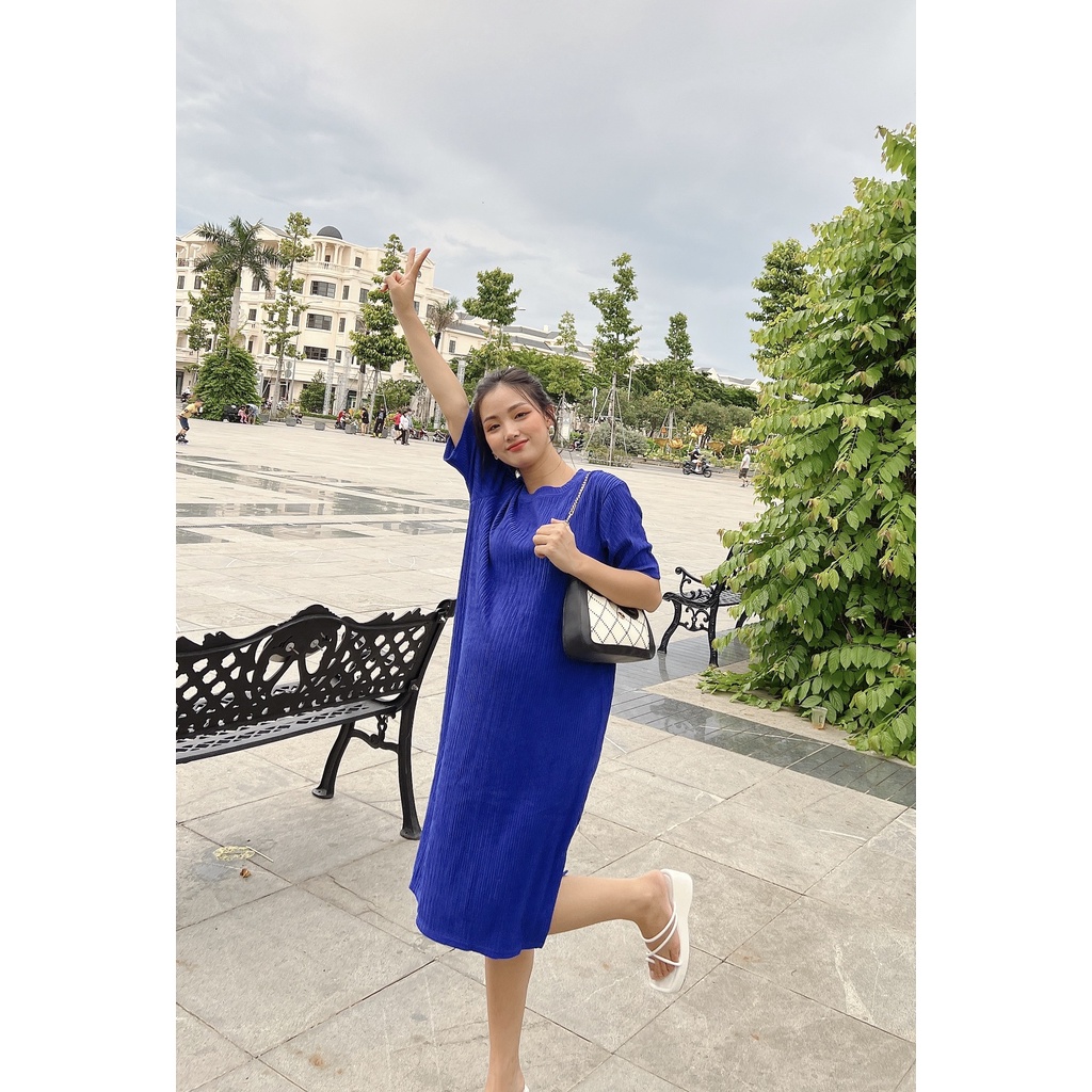 Đầm bầu suông xuống phố xinh xắn