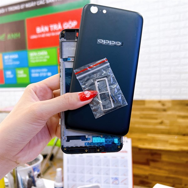 Bộ vỏ Oppo A71 2018 ( chân sạc nhỏ )
