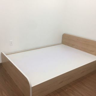 Giường ngủ siêu phẩm Bn 04