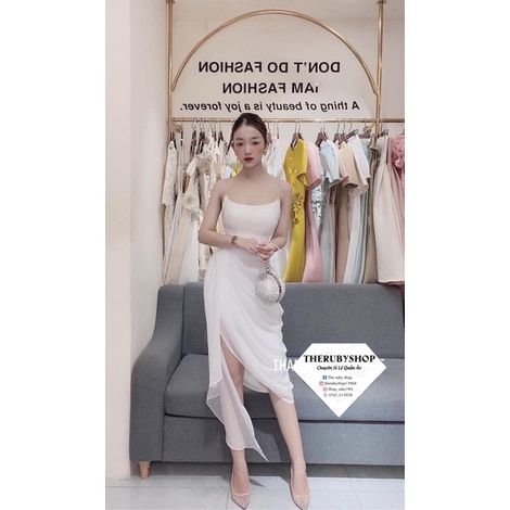 Đầm body xẻ tà cúp ngực