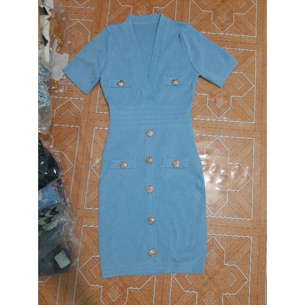 Đầm len ôm body Hương Giang đính nút siêu hotttt