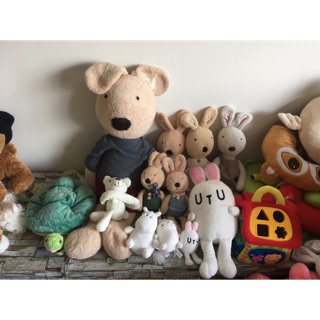 Thỏ pháp và balo rùa cho bé