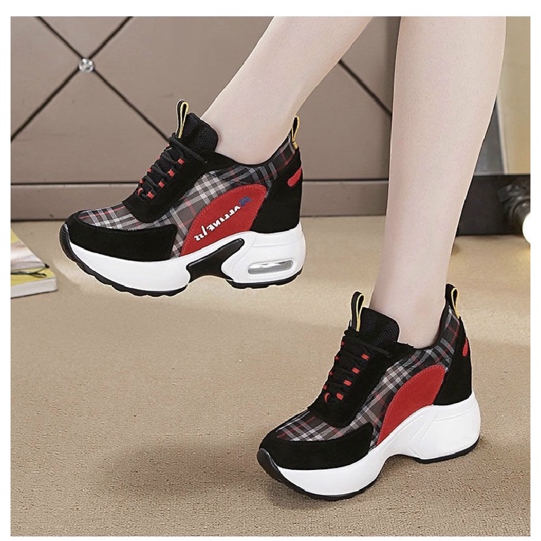 giày thể thao độn đế 8cm. Giày nhẹ ấm, tôn dáng.