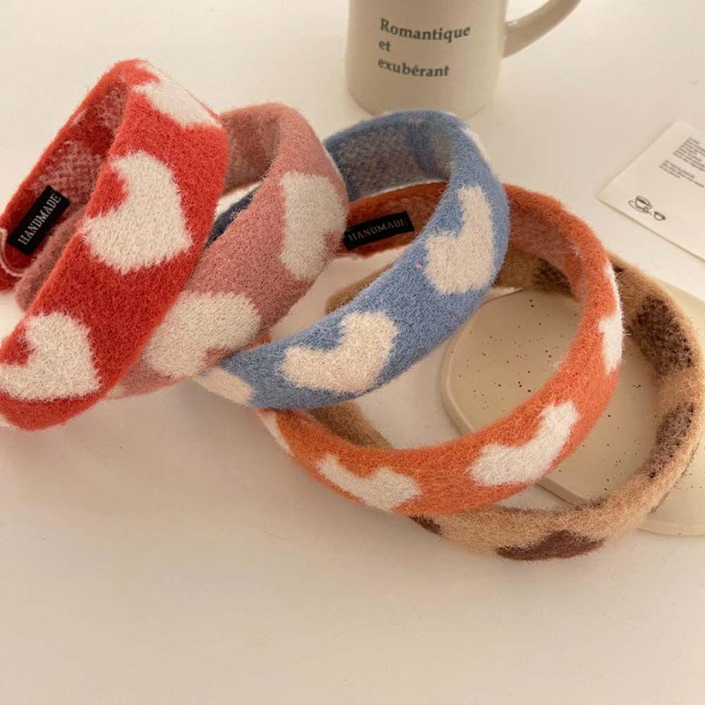 Băng Đô Cài Tóc Bằng Lông Cashmere Họa Tiết Trái Tim Dễ Thương Cho Nữ