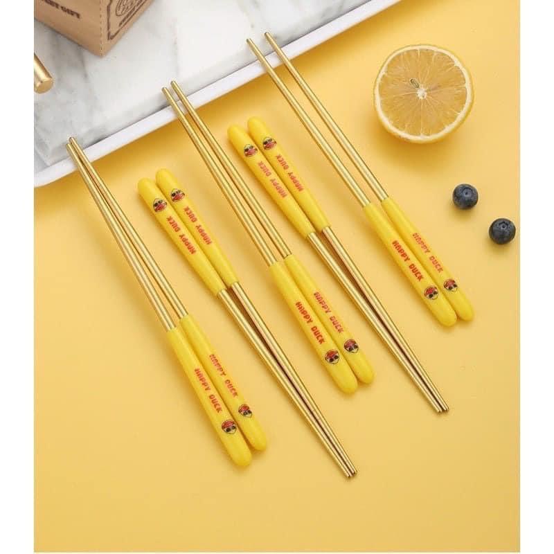 HỘP 5 ĐÔI ĐŨA HÌNH VỊT VÀNG ĐÁNG YÊU CHO BÉ