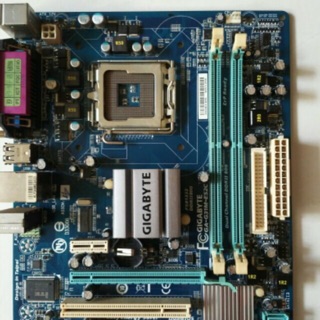 Gigabyte G31M-Es2c(bo mạch chủ)