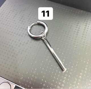 Khoen tai thép không đen không gỉ với charm / basic EKHOEN+