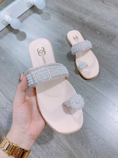 Dép xỏ ngón