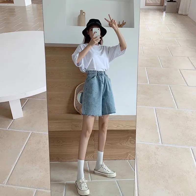 Quần Jeans Lửng Đùi Nam Nữ Màu Xanh Nhạt Gài Khuy Điều Chỉnh Eo Ống Rộng Phong Cách Ulzzang Chất Jean Loại 1i