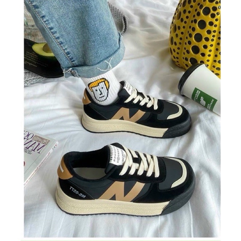 GIÀY THỂ THAO CHỮ NN