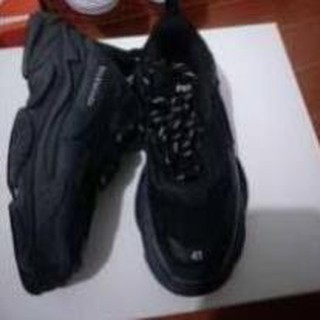 𝐒𝐀𝐋𝐄🌺𝐓Ế𝐓 [Giày Tết] Giày Balenciaga Triple S Full Đen uy tin . 2020 ✔️ 2020 new . ! ..