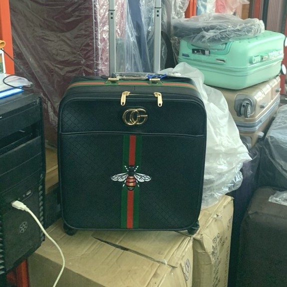 Vali kéo gucci size 18