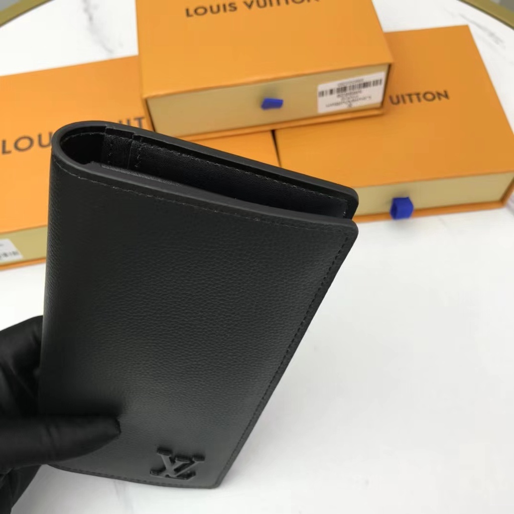 Sẵn sàng giao hàng Ví dài nam mới của Louis Vuitton LV có hộp