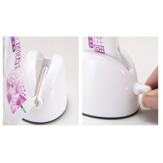 Dụng Cụ Nặn Kem Đánh Răng Thông Minh (màu ngẫu nhiên)