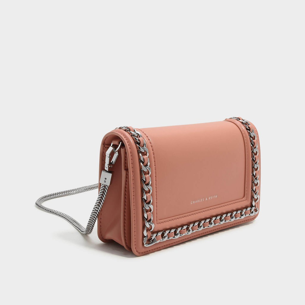 Túi Charles and Keith dáng CHAIN DETAIL CLUTCH