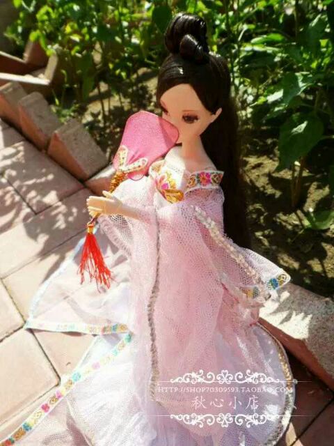 Quạt cổ trang cho búp bê