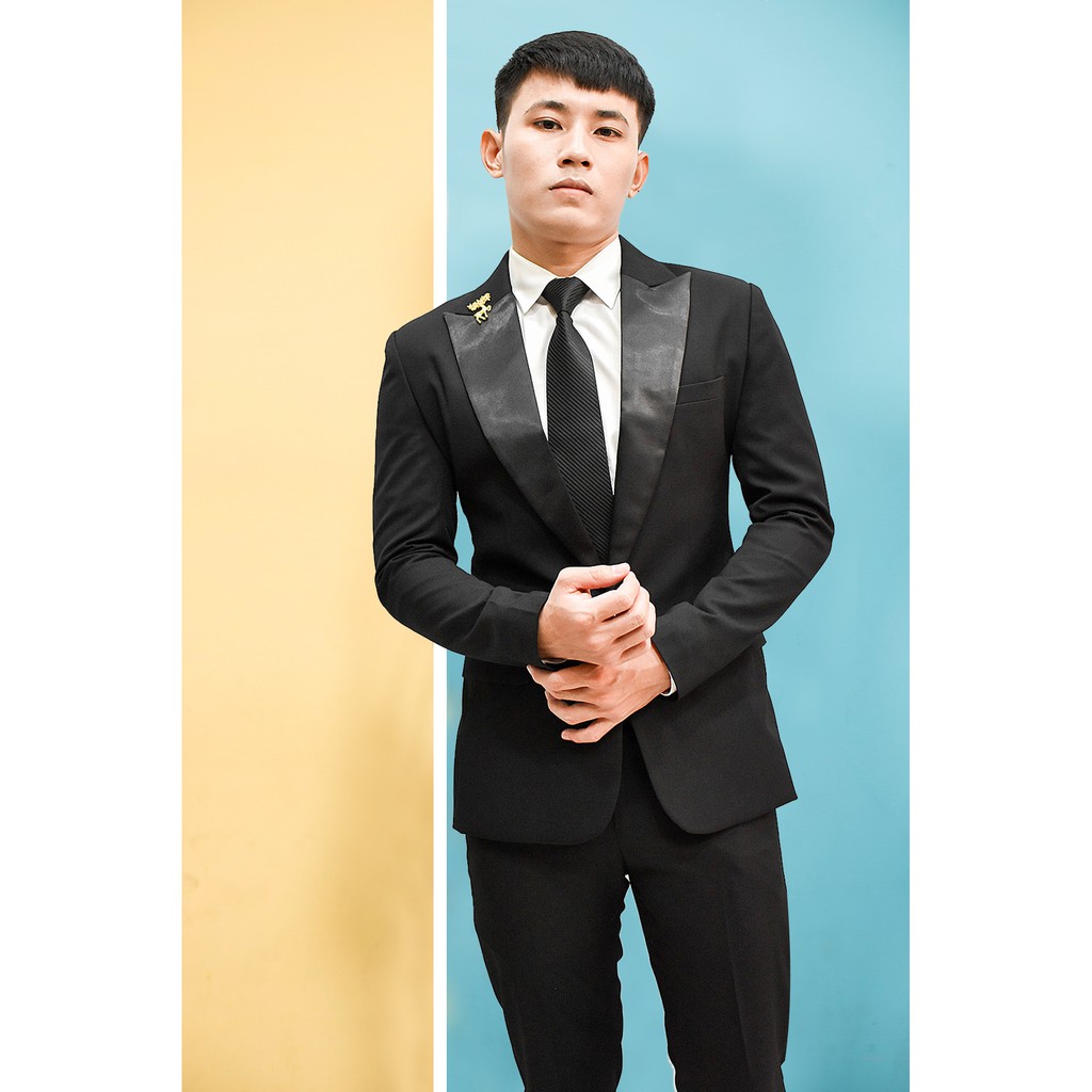 Bộ vest nam màu đen phối ve phi đen kèm cà vạt nơ