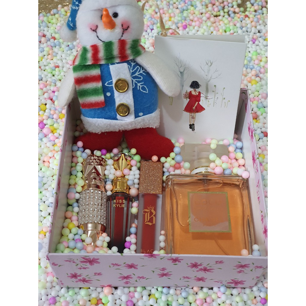 SET QUÀ SANG TRỌNG DÀNH TẶNG BẠN GÁI