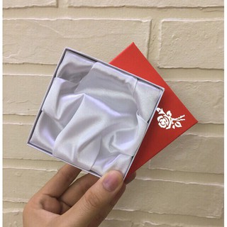 Hộp giấy - hộp quà tăng- re vo dich