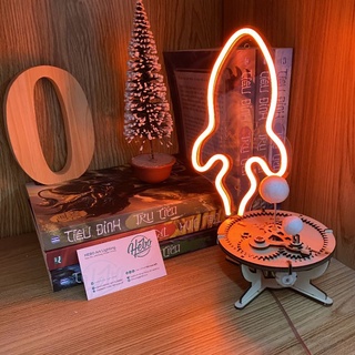 Đèn Trang Trí Neon Sign Tên Lửa | HEBO Art Lighting