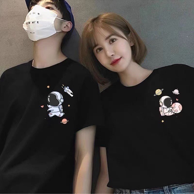 Áo đôi nam nữ, áo cặp in hình phi hành gia chất cotton thấm hút không bong tróc