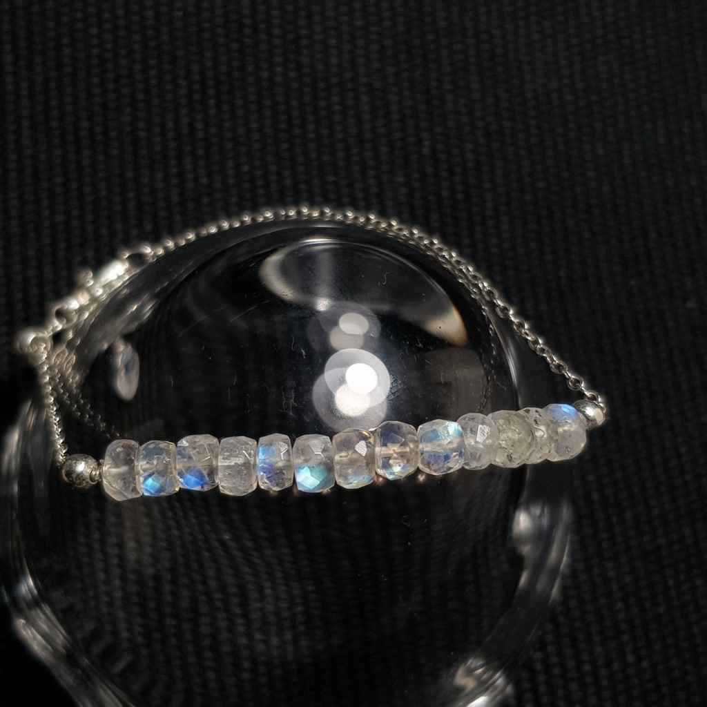 Vòng tay Moonstone 4A