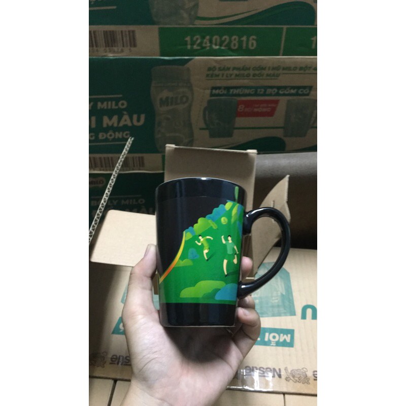 Ly Sứ đổi màu hàng khuyến mãi Sữa Milo