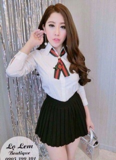 Áo sơ mi trắng kèm phụ kiện