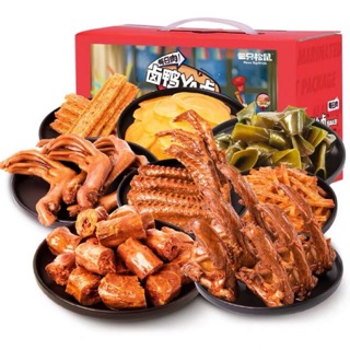 Hộp đồ ăn vặt gồm chân, cổ, cánh vịt cay cay ngọt ngọt- hộp 624gr