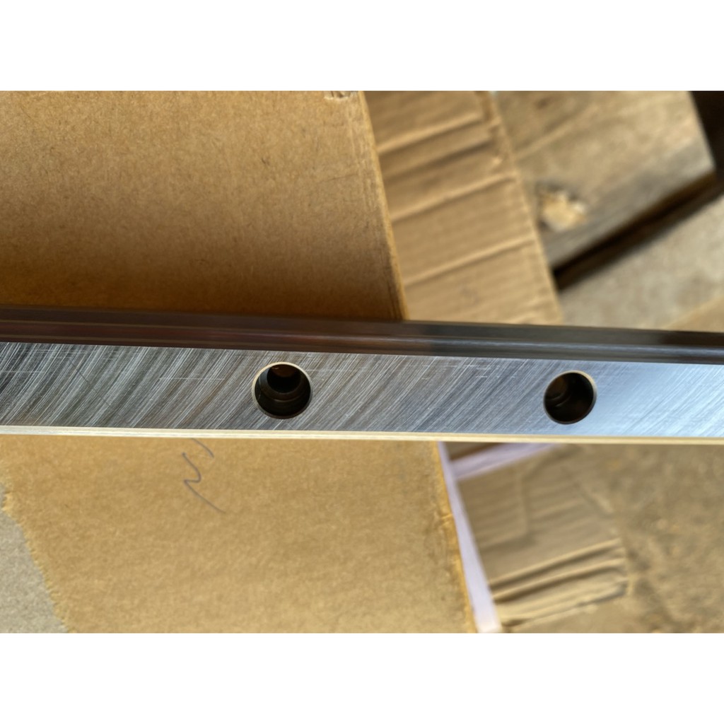 Ray trượt vuông 15 HGR15 - Tiêu chuẩn Hiwin