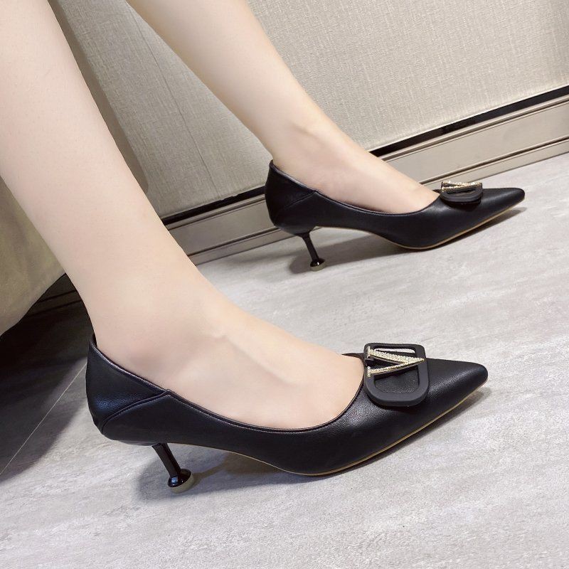 Giày cao gót nhỏ tươi mới của phụ nữ mũi nhọn mùa xuân phong cách tất cả các trận đấu màu đen đơn làm việc và c