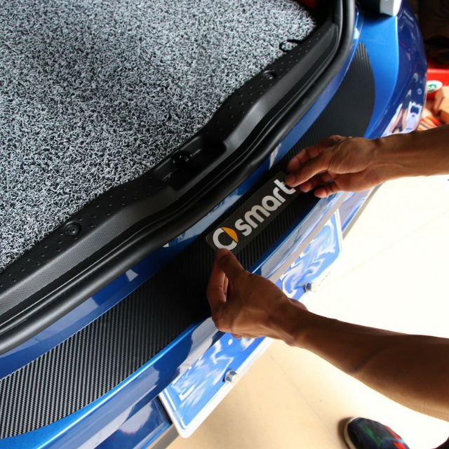 Băng keo vân carbon cuộn 1m