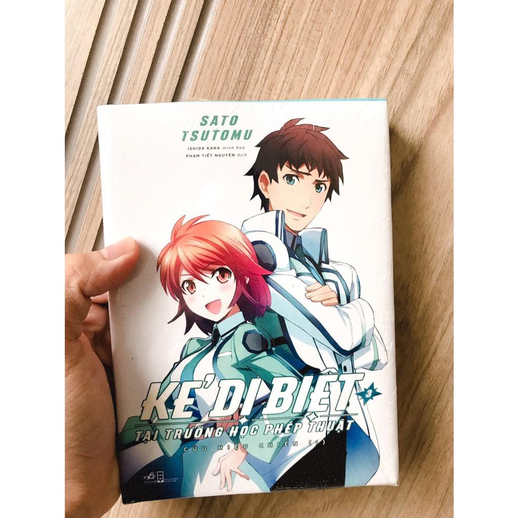 Kẻ Dị Biệt Tại Trường Học Phép Thuật - Bản đặc biệt có móc khóa