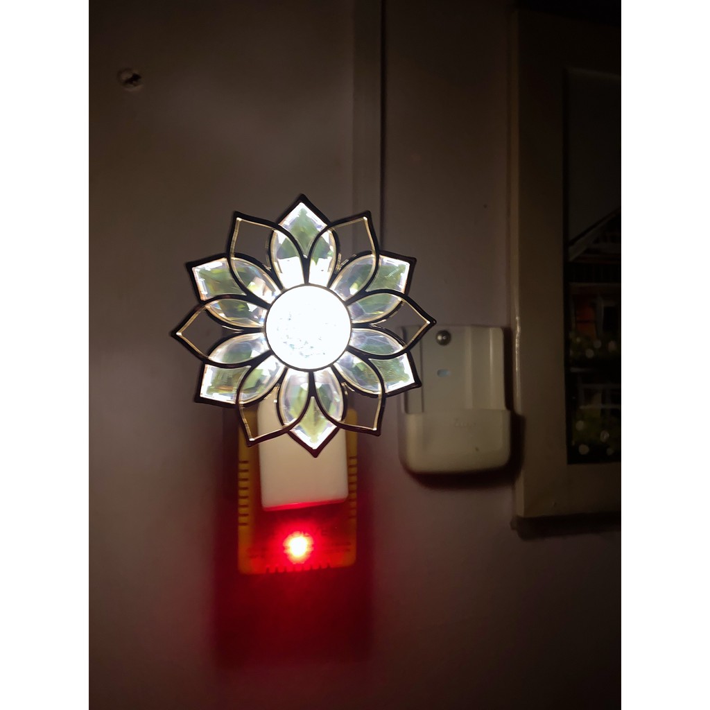 ĐIỆN 110V đèn xông tinh dầu BBW 2 Tone / Metallic / Pointsettia Night Light máy khuếch tán tinh dầu Bath &amp; Body Works