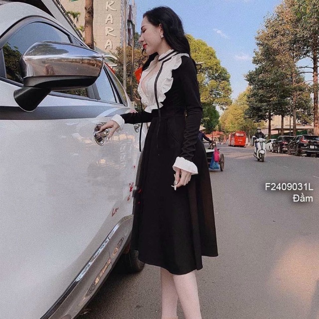 Đầm umi đen dáng xòe ngực pha trắng phối viền bèo cổ thắt dây nơ tay dài!