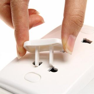 Nút bịt ổ điện bảo vệ bé
