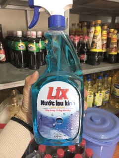 Nước lau kính lix 650ml